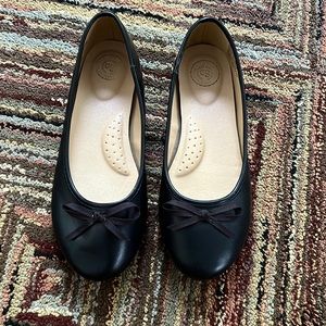 worn once black flats from kohls size 3